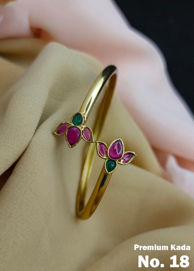 Simple Flower Design Bangles - Image 2